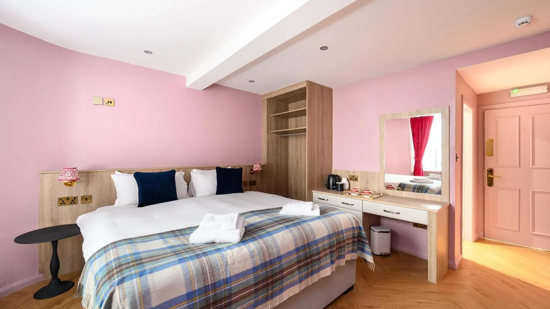 Queen Charlotte Guesthouse Edinburgh Guest house