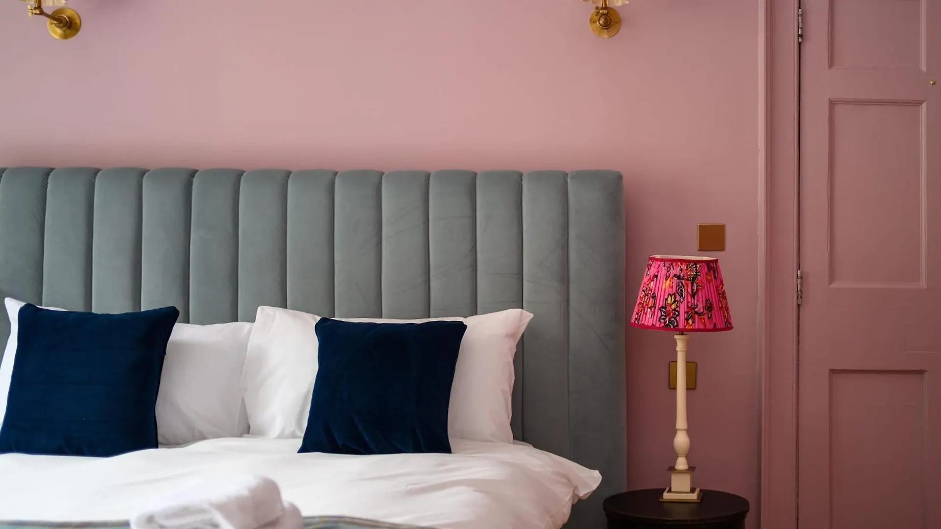 Queen Charlotte Guesthouse Edinburgh